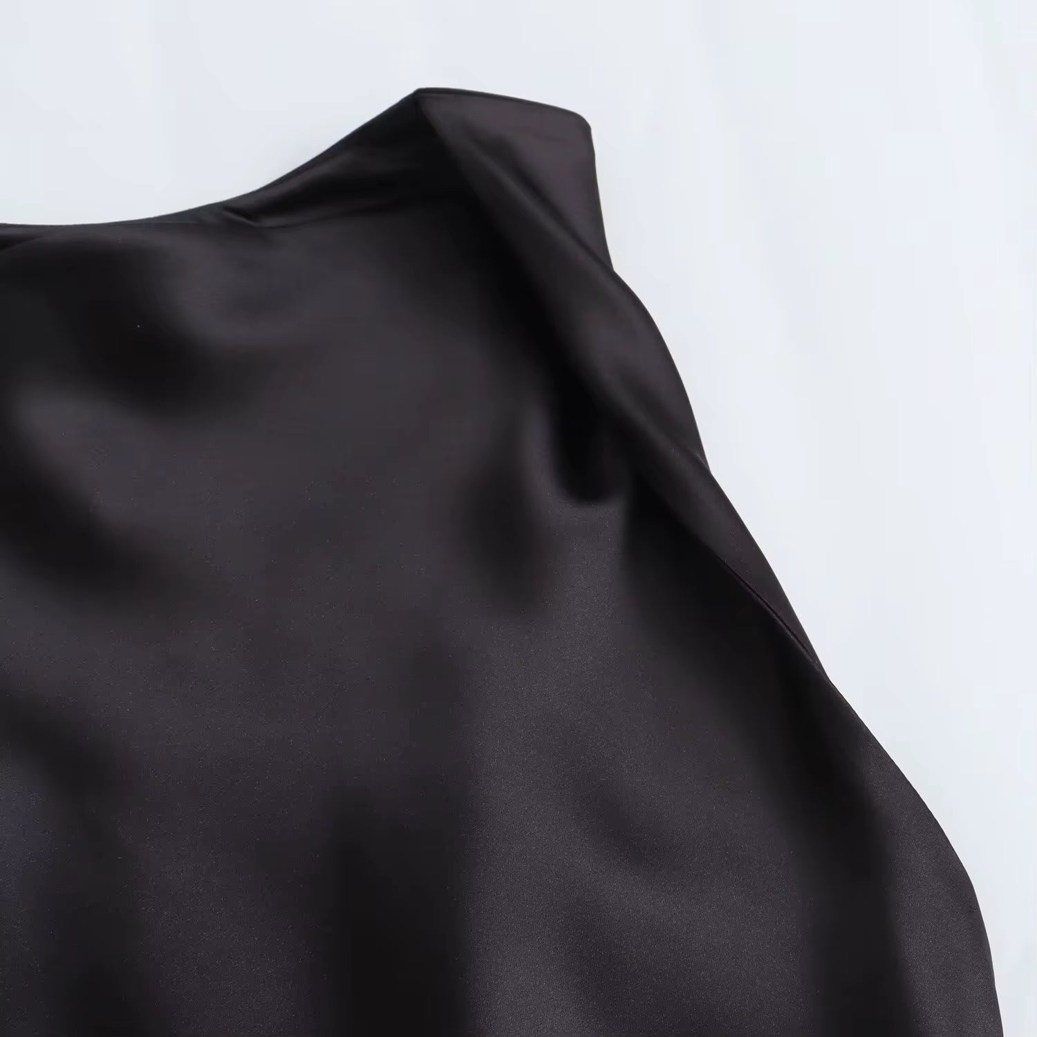 Satin Ruched O-Neck Sleeveless Long Dress