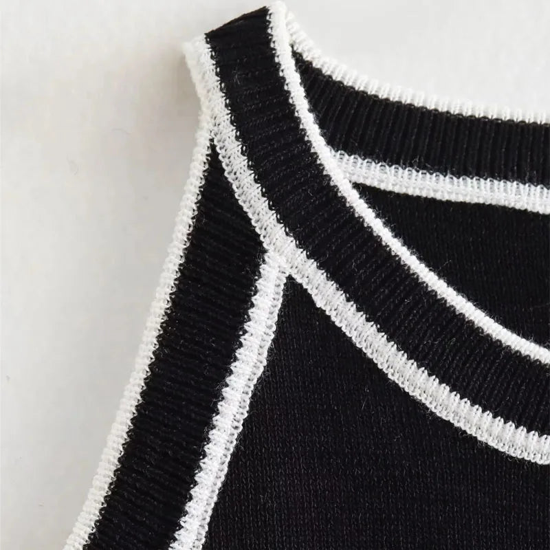 Sculpted Knit Sleeveless Patchwork Crop Top