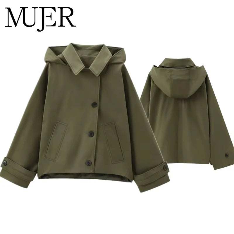 Green hooded jacket shown from front and back on a white background with 'MUJER' branding.