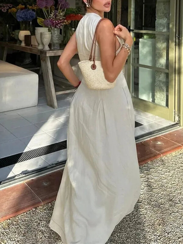 Sleeveless Pleated Midi Dress with Zipper Detail – A-Line Bodycon Silhouette Sleeveless Pleated Midi Dress with Zipper Detail – A-Line Bodycon Silhouette