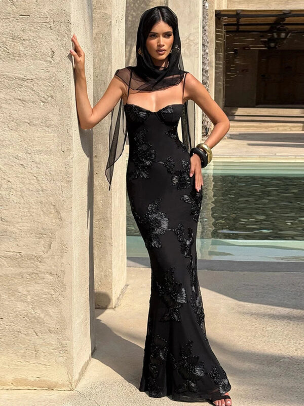 Floral Embroidery V-Neck Backless Maxi Dress